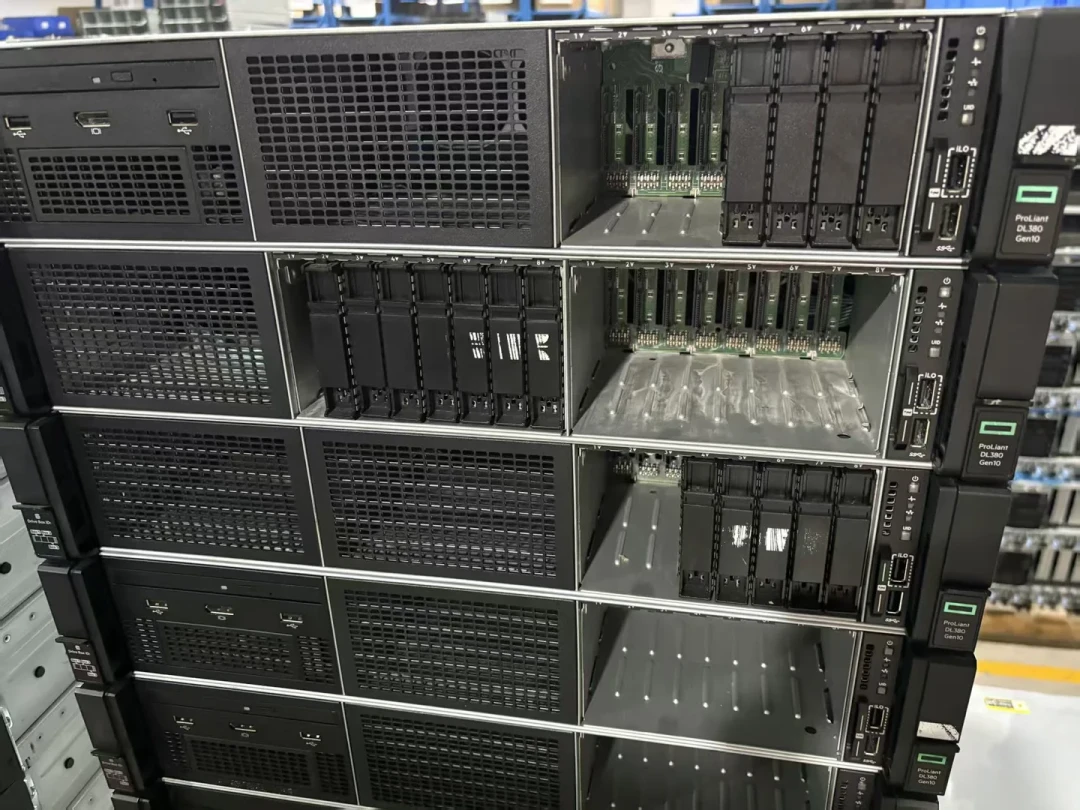 一根内存两年涨 8 倍,内存比机器还保值:2026 涨价潮里,HPE 家用服务器用户该怎么算这笔账