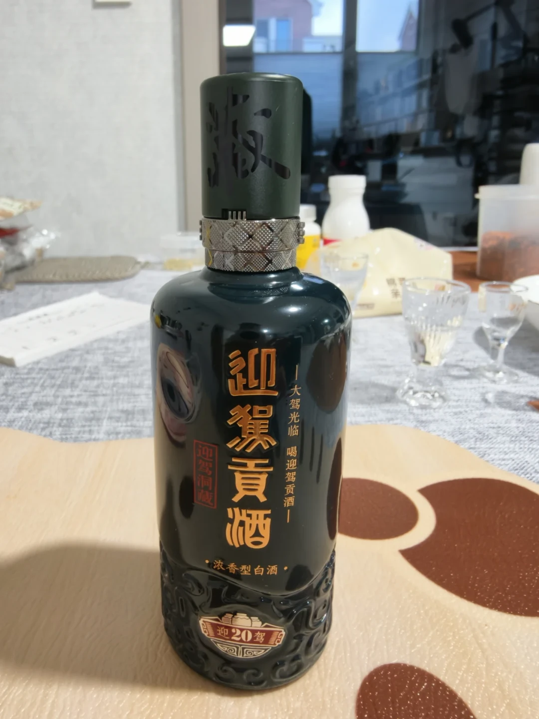 迎驾双增、口子窖腰斩:徽酒上半年成绩单里,经销商预付款比净利润诚实