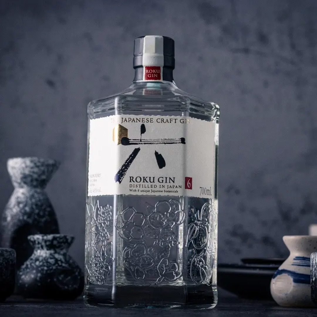 第一瓶金酒买添加利还是孟买蓝宝石?全网真实评价扒了个遍