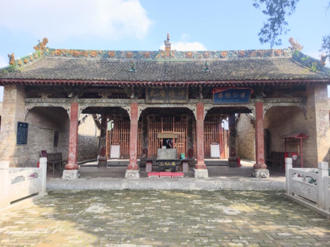 佛光寺做成榫卯、手稿变成扑克牌:这波“梁思成古建文创”,哪些值得买哪些在蹭名字