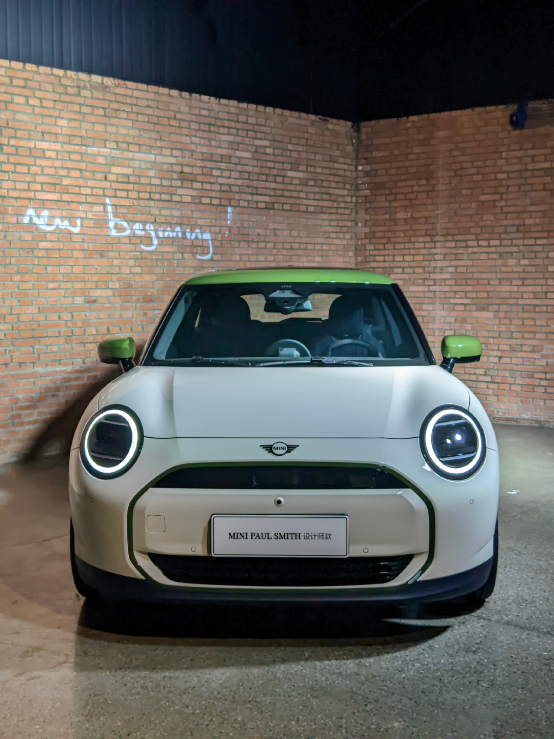 MINI × Paul Smith燃油版快来了:电动设计师款21.78万,普通电动版已跌破15万,这笔“设计师溢价”到底值多少?