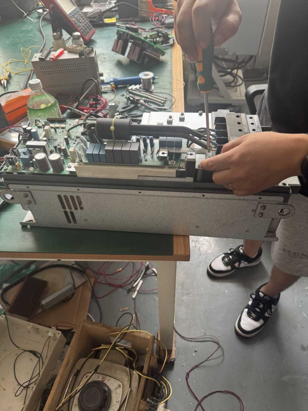 想学电路板维修搞转行?我把培训班和从业者吵了一百多条评论,翻了个底朝天