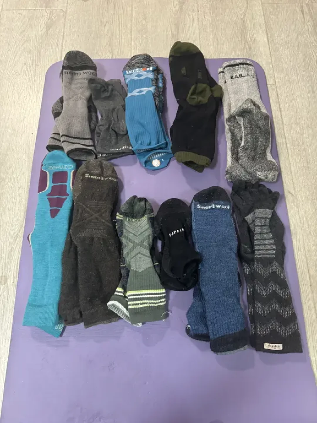 injinji五指袜别按原价买:翻遍跑者的捡漏记录,整理出4条低价渠道和1个清仓坑