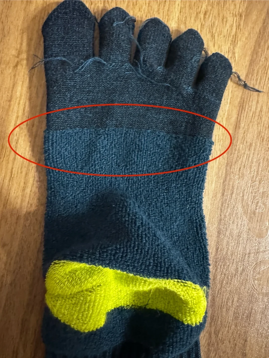 injinji五指袜别按原价买:翻遍跑者的捡漏记录,整理出4条低价渠道和1个清仓坑