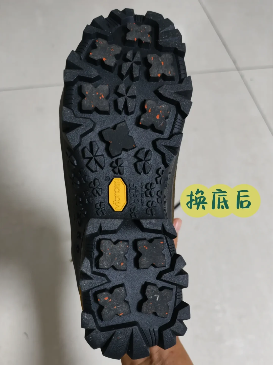 XT-Quest在秦岭打滑、LOWA放了19年酥烂：国庆前买登山鞋，先避开这4种“看着聪明”的钱