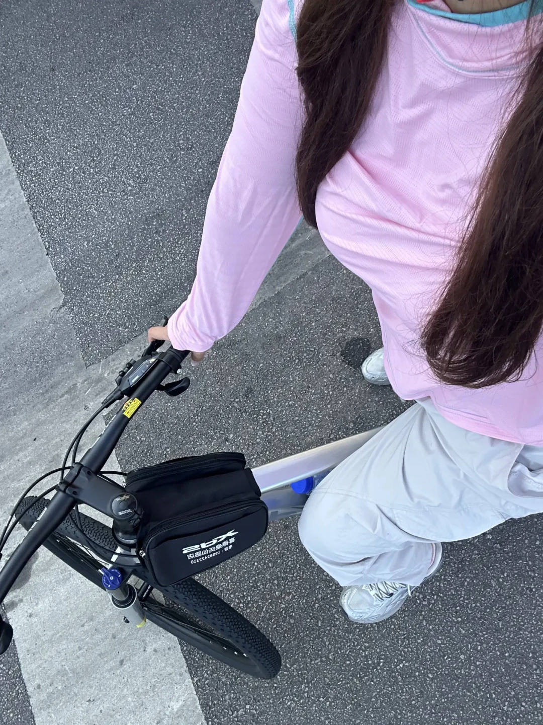 通勤是主业，又不想放弃周末越野：翻完这周的提问帖和一份790天的通勤记录，一车两用能成立，但要先认下两个代价