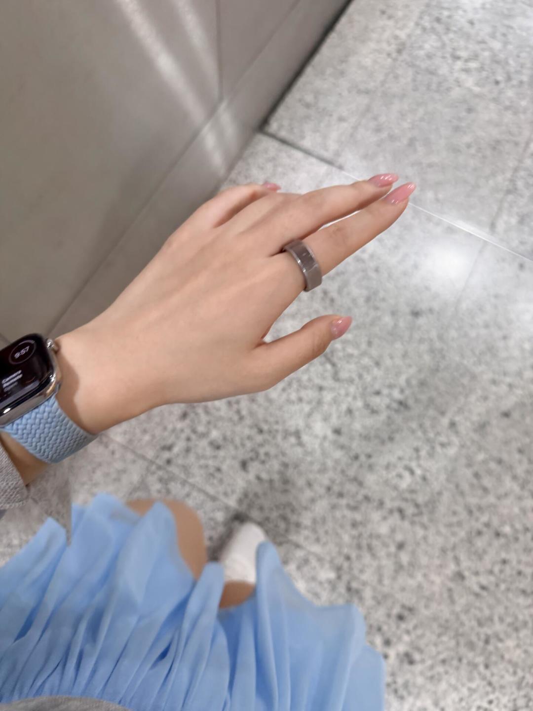Oura冲刺160亿美元IPO,同一周却因