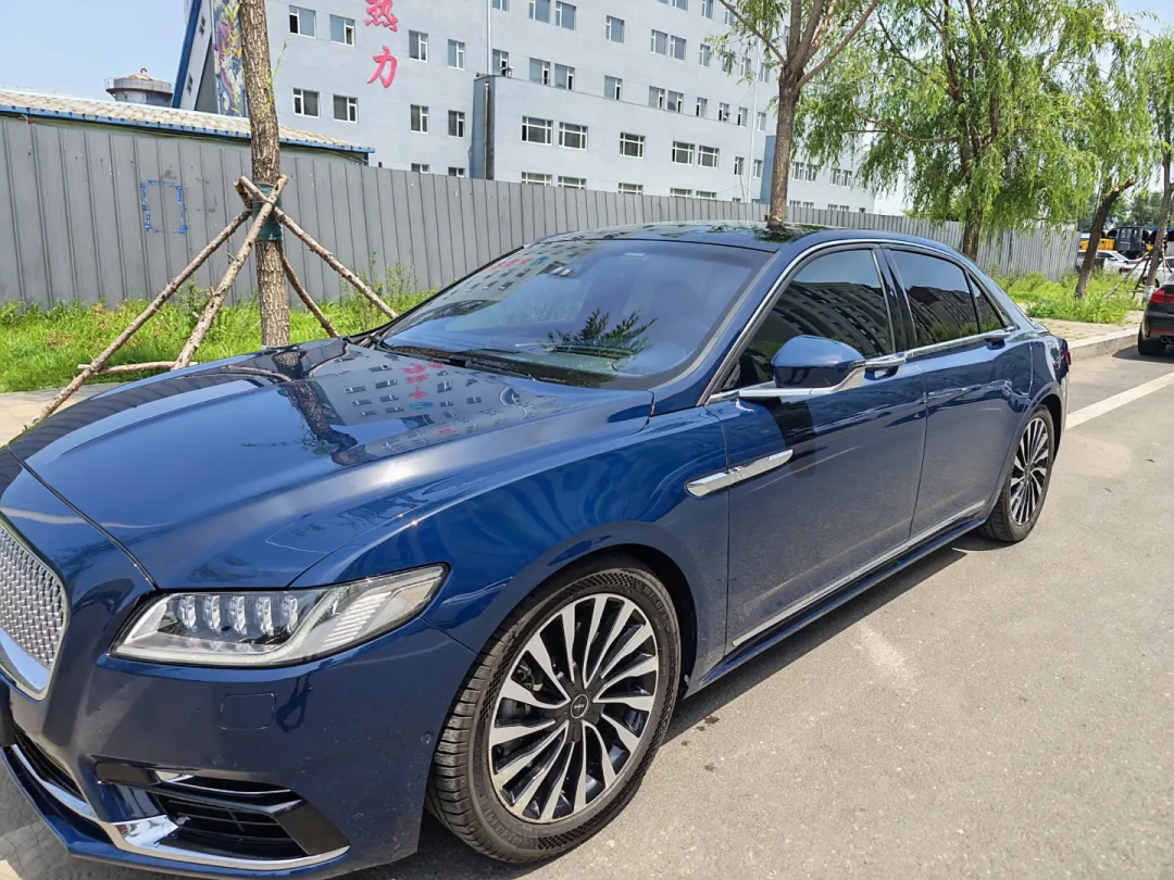 当年62万买,如今挂13.5万没人接:停产的林肯大陆,是捡漏还是坑?