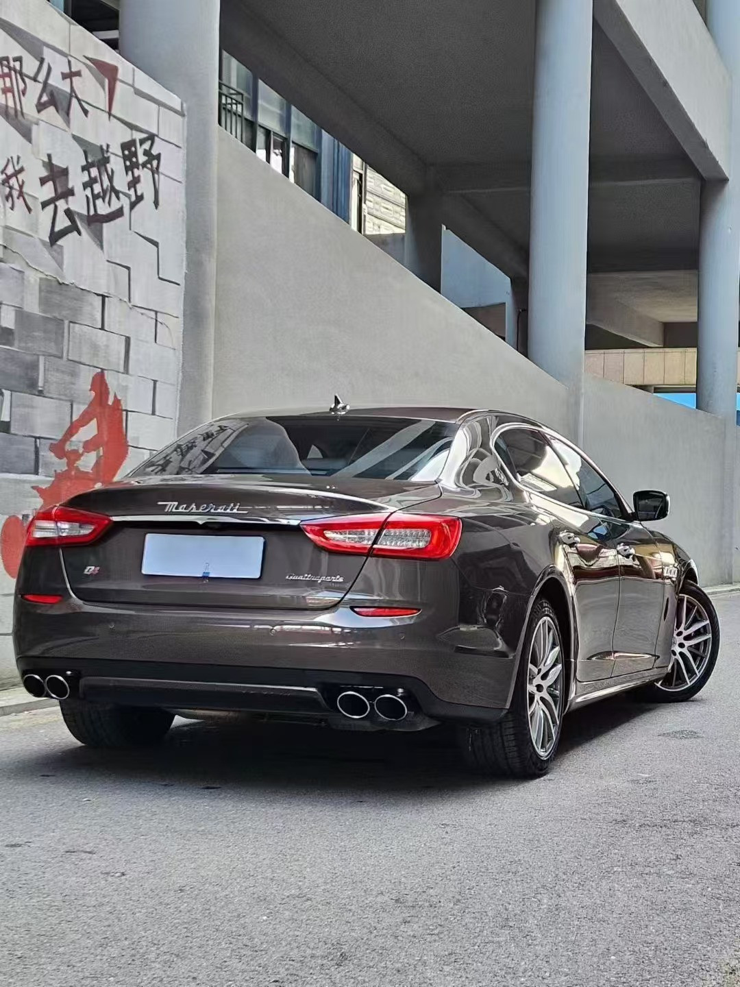 宝马5系跌至28万、A6L裸车25.8万:“抄底BBA”冲上热搜,但下单前先把这三笔账算清楚