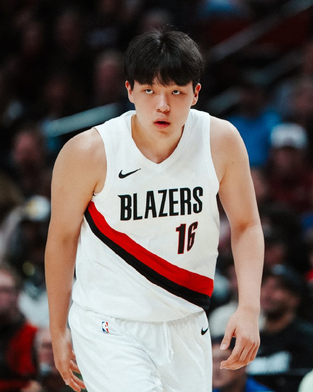 杨瀚森入选FIBA首日最佳阵容:卡塔尔一役15+9+17,“G联赛好、国家队不行”的争议有了答案