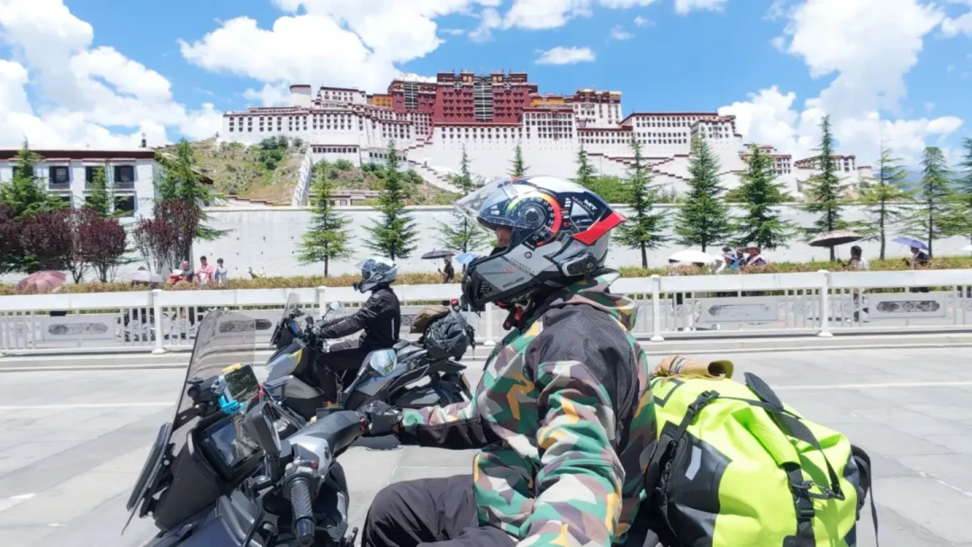 摩旅进藏被吹成