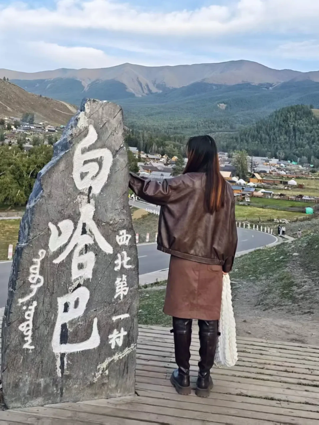 别按老攻略冲白哈巴了:边防证手机10分钟能办,自驾约不约说法不一,真正卡住人的是进哪条门