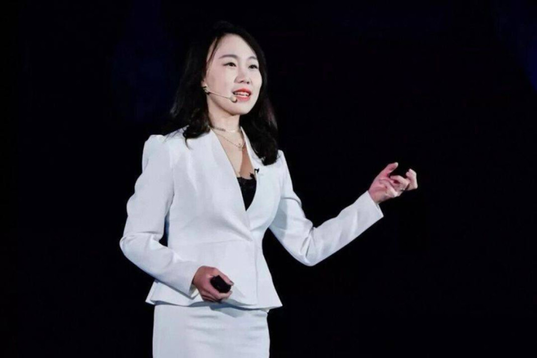郝景芳承认“一半新作由AI完成”,知乎97万人没吵明白:科幻读者的“AI含量”底线在哪?