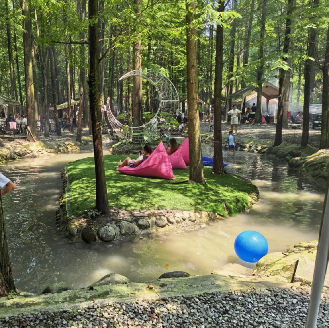 照片里全是氛围感,加炭要等一小时:翻完20多篇露营烧烤营地的避雷帖,坑基本就这几个