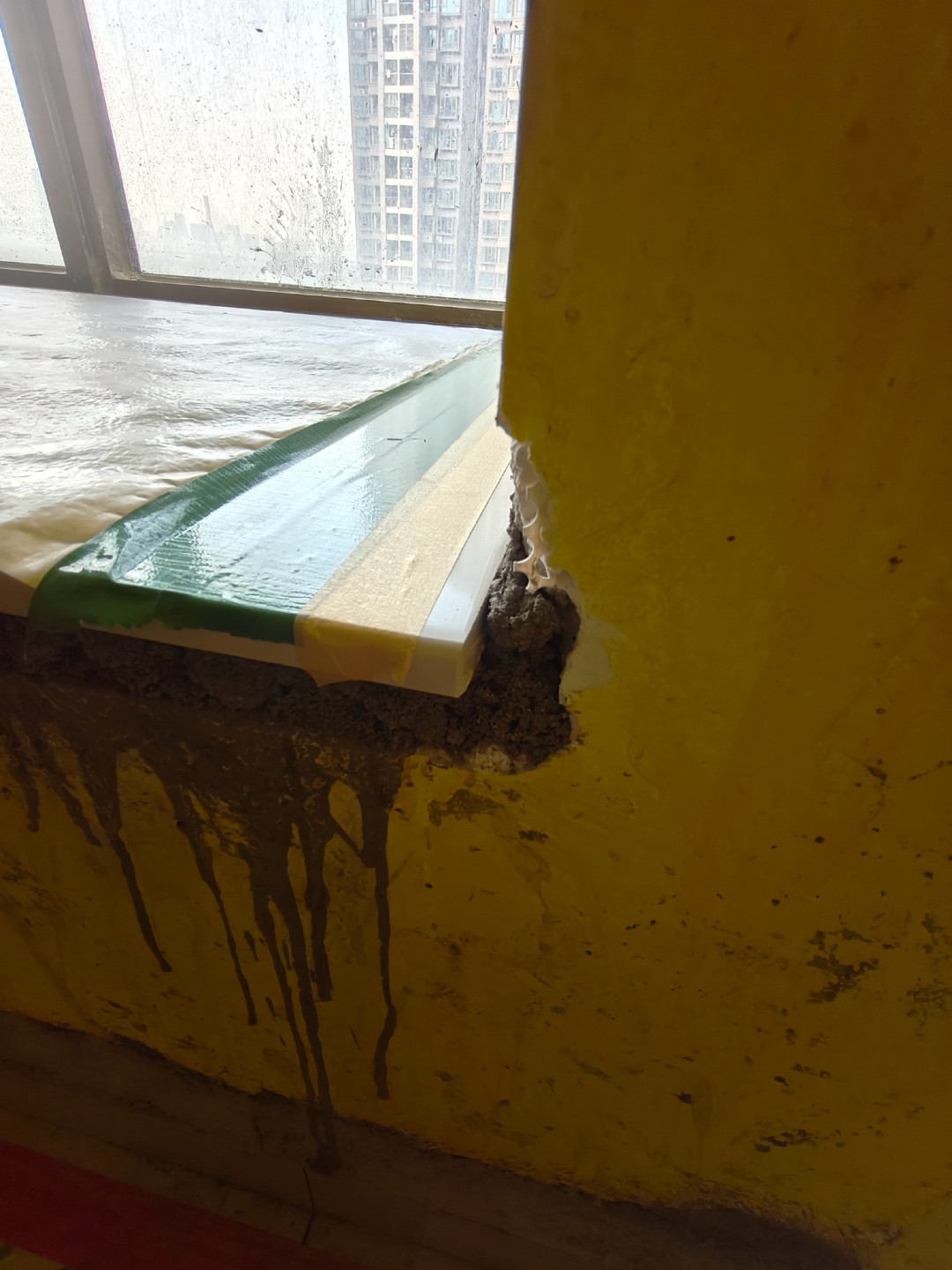 窗台石别只纠结下挂和小耳朵:对完两派高赞帖才发现,裂不裂看的是另外3件事(附预算档位)