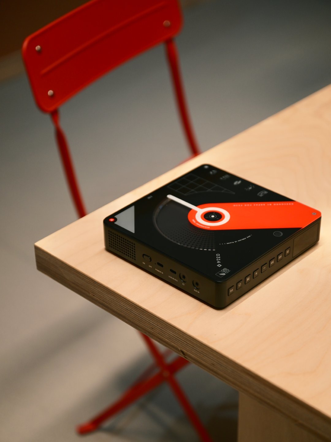 飞傲BEATBOX上市两个月:联名版卖断货、透明盖刚补上——469元的“CD痛机”,谁该冲、谁该等、谁该绕