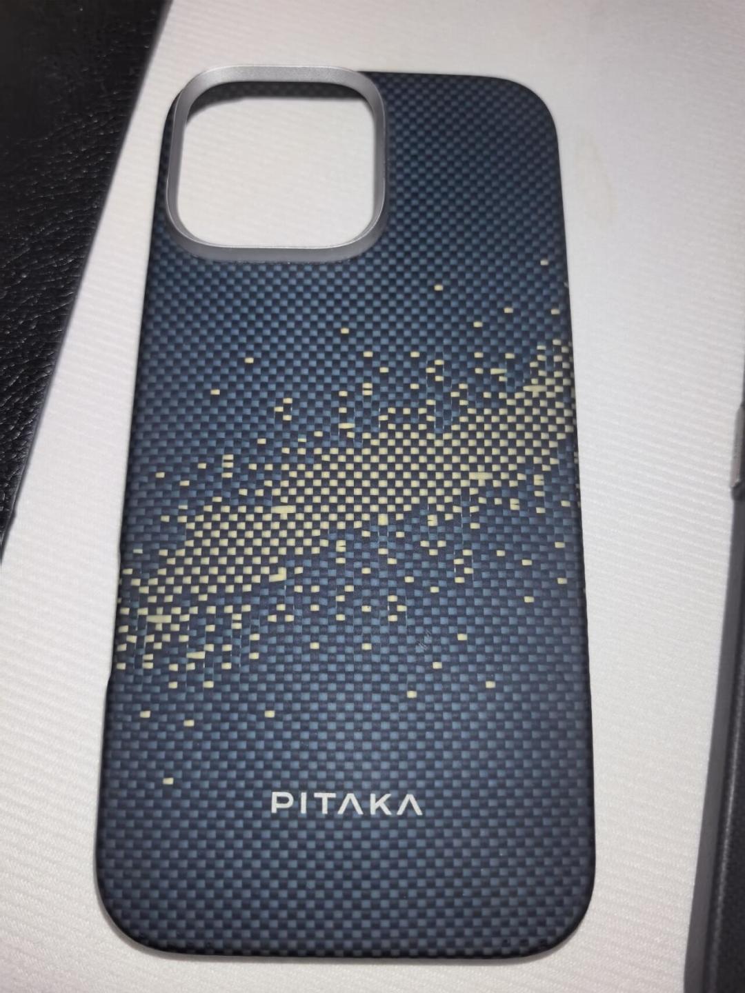 PITAKA官宣iPhone 18新配色「风吹麦浪」,评论区第一问是
