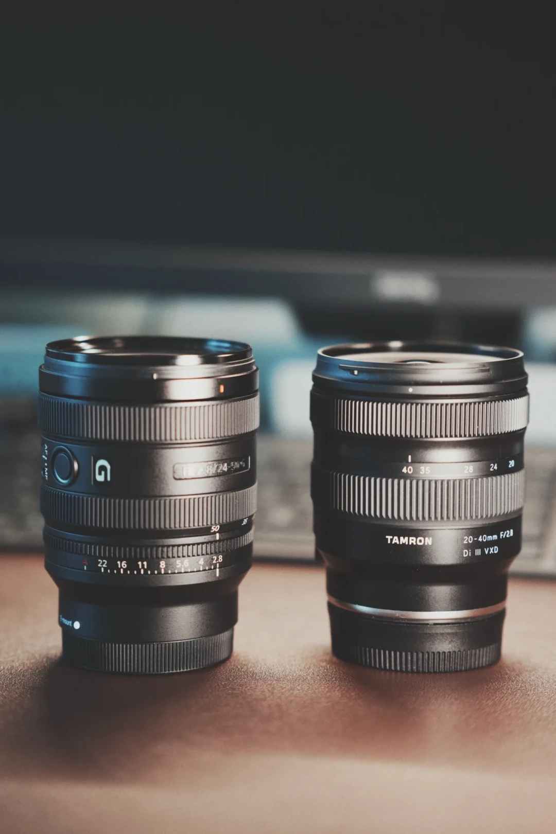 9月8日定档发两枚新镜:这支全网没见过的20-60 F2.8-4,传闻定价不到4000,四类人已经吵翻了