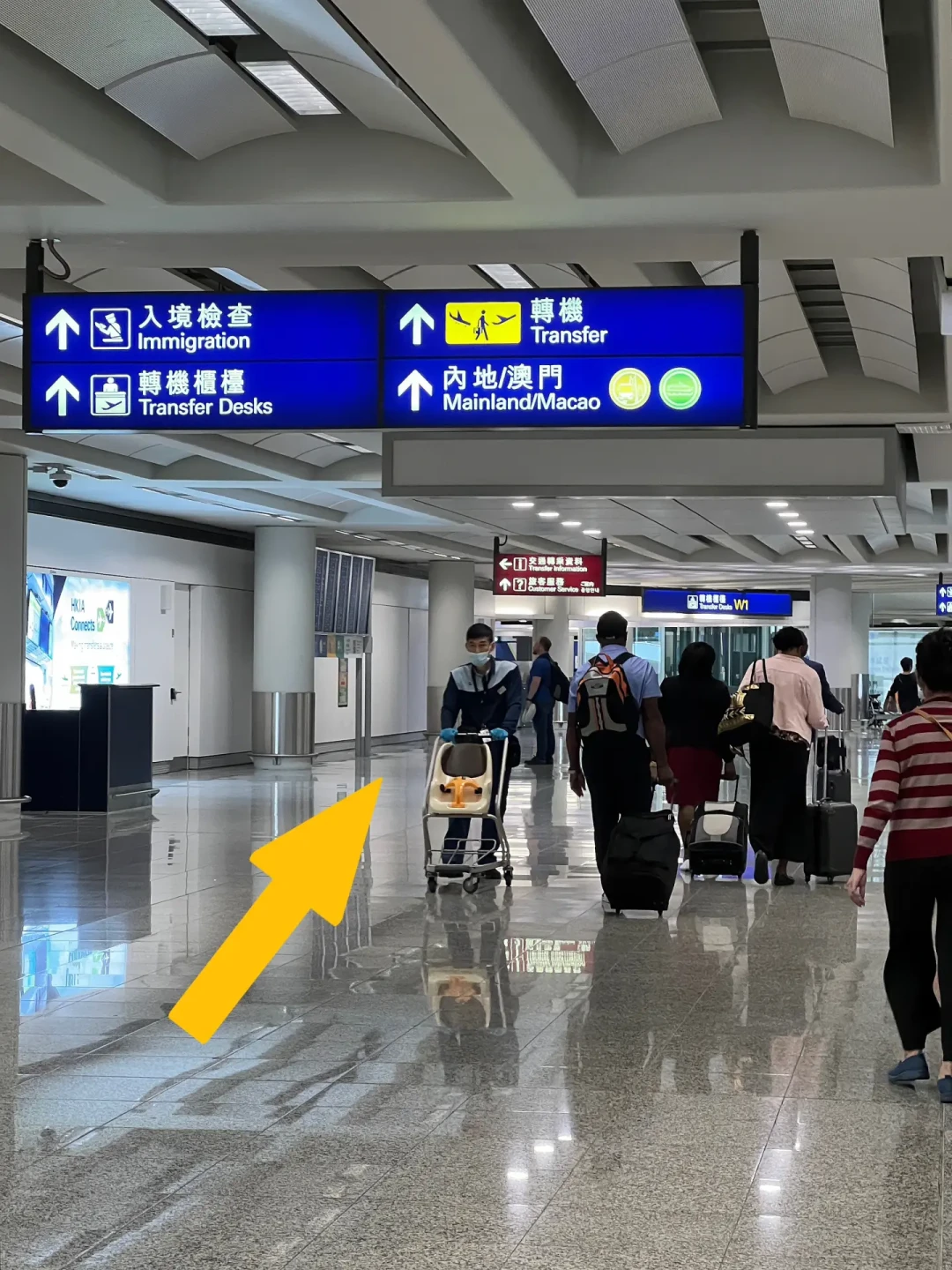 双节去香港中转顺便玩,“护照免签7天”帖又刷屏:翻完8月实测帖,这条捷径只认2种行程,另外3种用法代价是记录