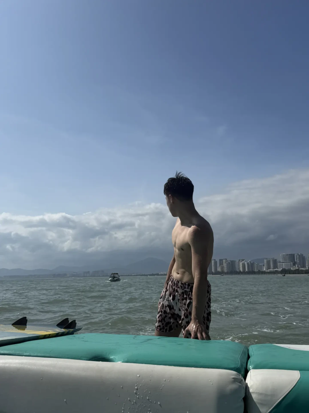 尾波冲浪付满一小时,实际只滑了20分钟?三种计时口径差出半小时,付钱前问清这6个问题