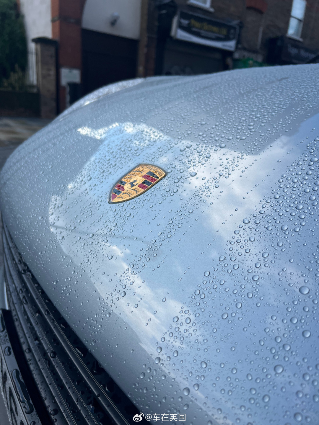 打蜡、封釉、镀晶、车衣，我算了笔5年的账：最过时的那个，为啥推销最起劲