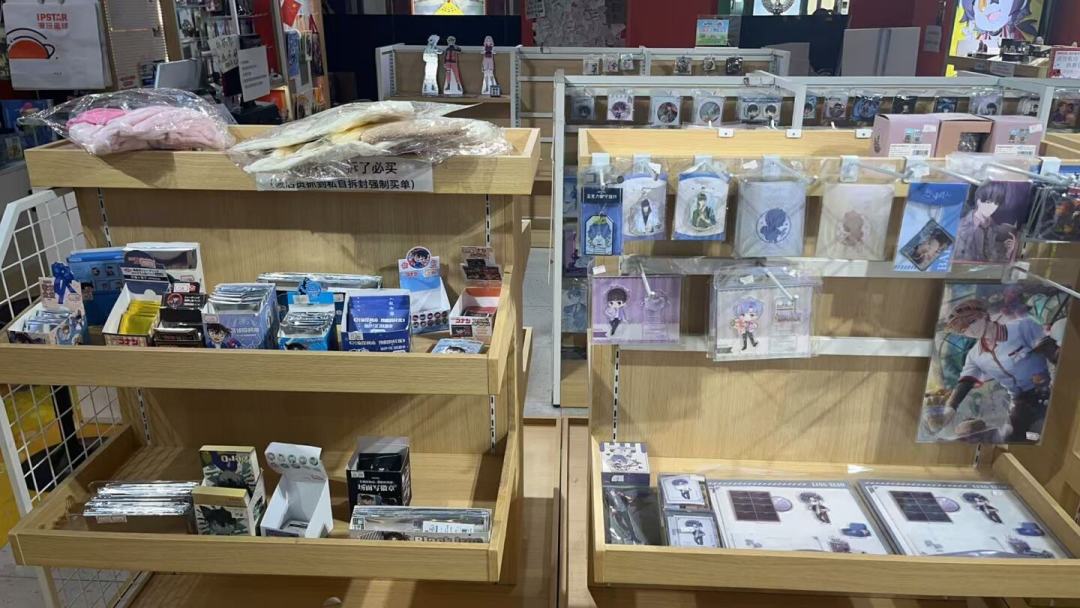谷子店接连关门，“清仓”帖刷屏：我把20多条清仓帖和4年闭店报道翻完，整理出这份能捡和别碰的清单