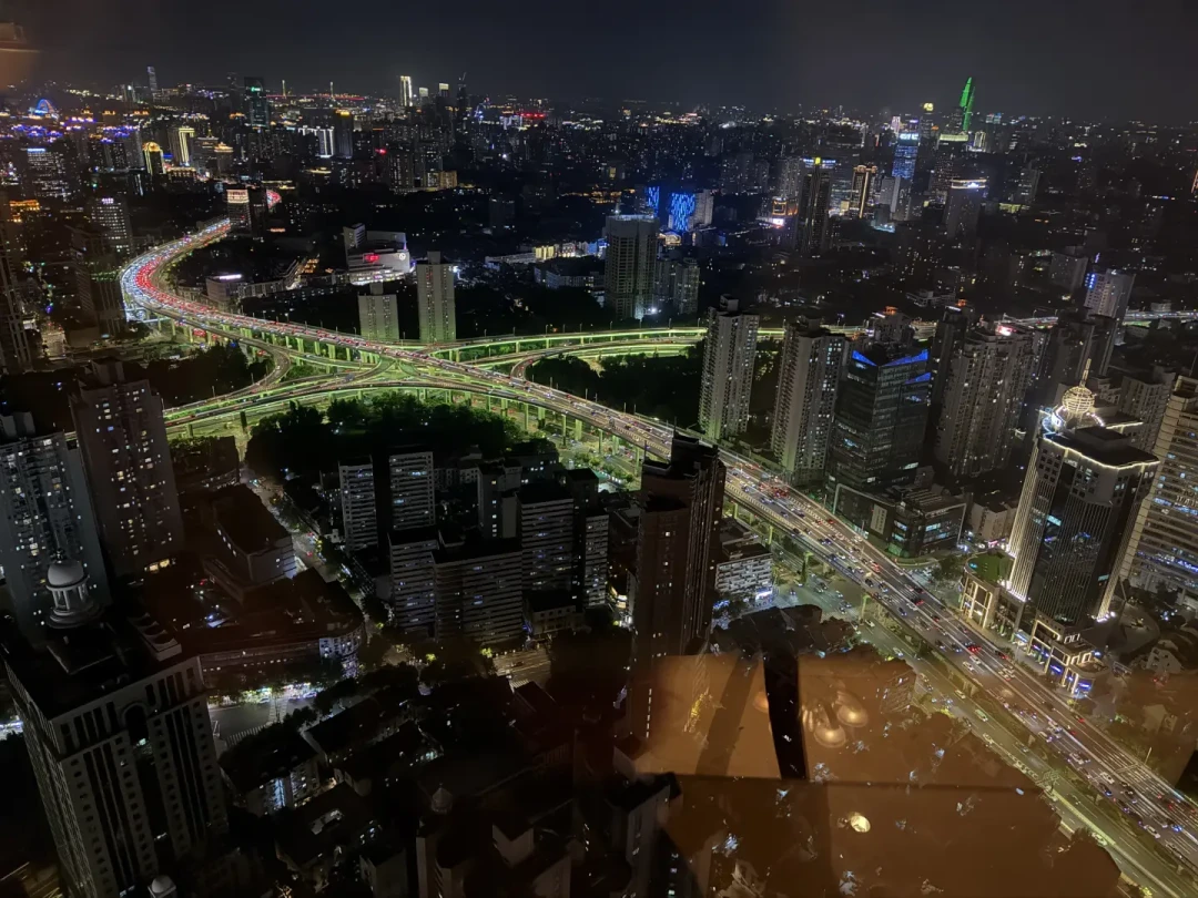 酒廊关停潮下,JW万豪的行政酒廊还值得冲吗?门店差距大到像两个品牌