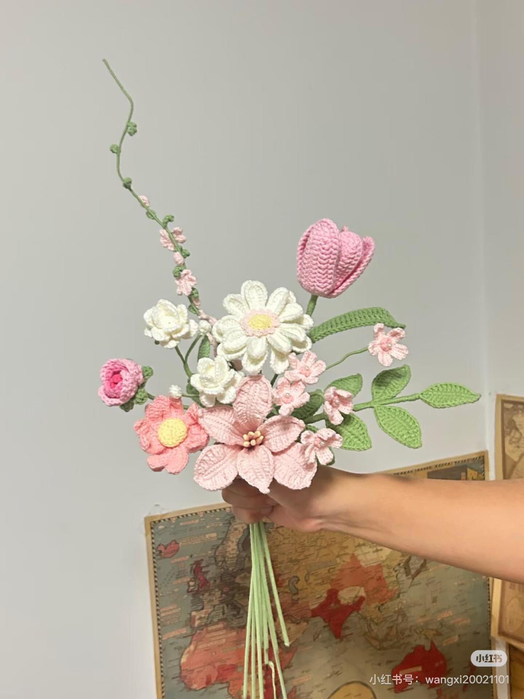 离教师节还有12天,钩织花束刷爆首页:自己钩、定制还是买成品?先算清这笔账再动手