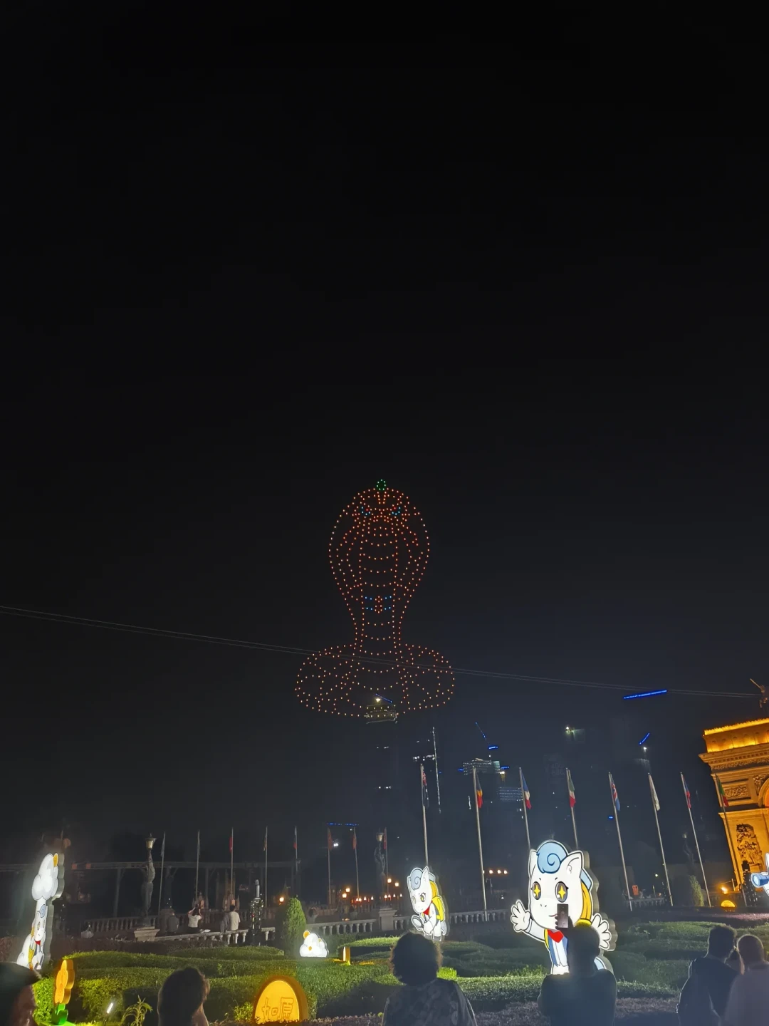夜场票120元,《埃及艳后》大秀免费看:世界之窗夜场值得去,但周一和雨天别去