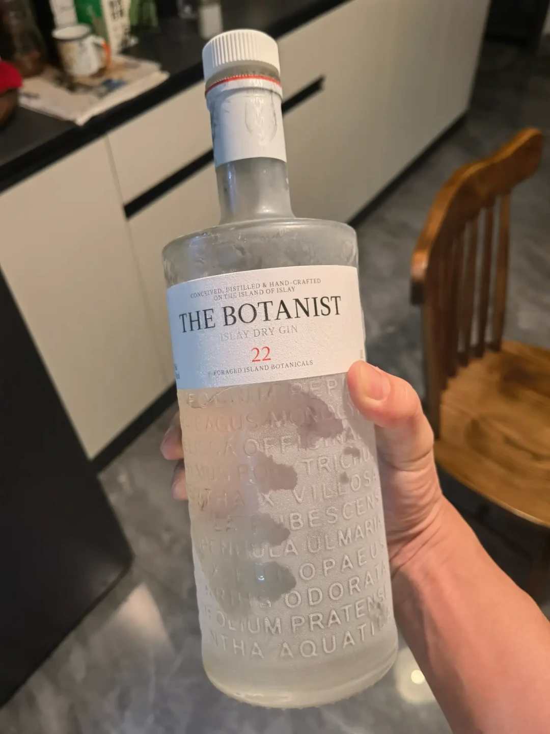 第二瓶金酒买什么?全网评论区统计:猴王47提了17次,最炒作的竟是夏至