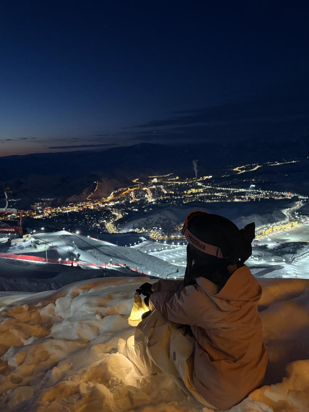超强厄尔尼诺峰值撞上开板期,雪场普遍推迟开板:26-27雪季第一波早鸟住滑,现在该不该买?