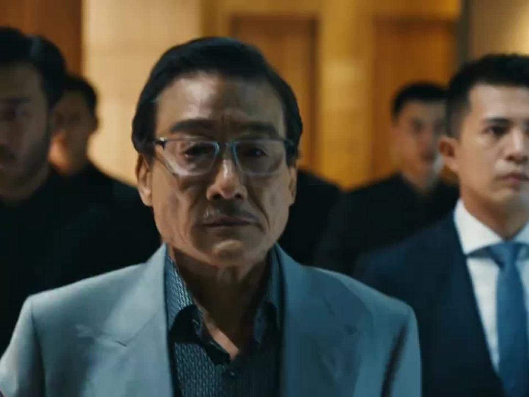 于谦对上梁家辉,《老江湖》9.25上映:七年前他曾用700万搏出3.5亿票房,这次中秋值得一看吗?