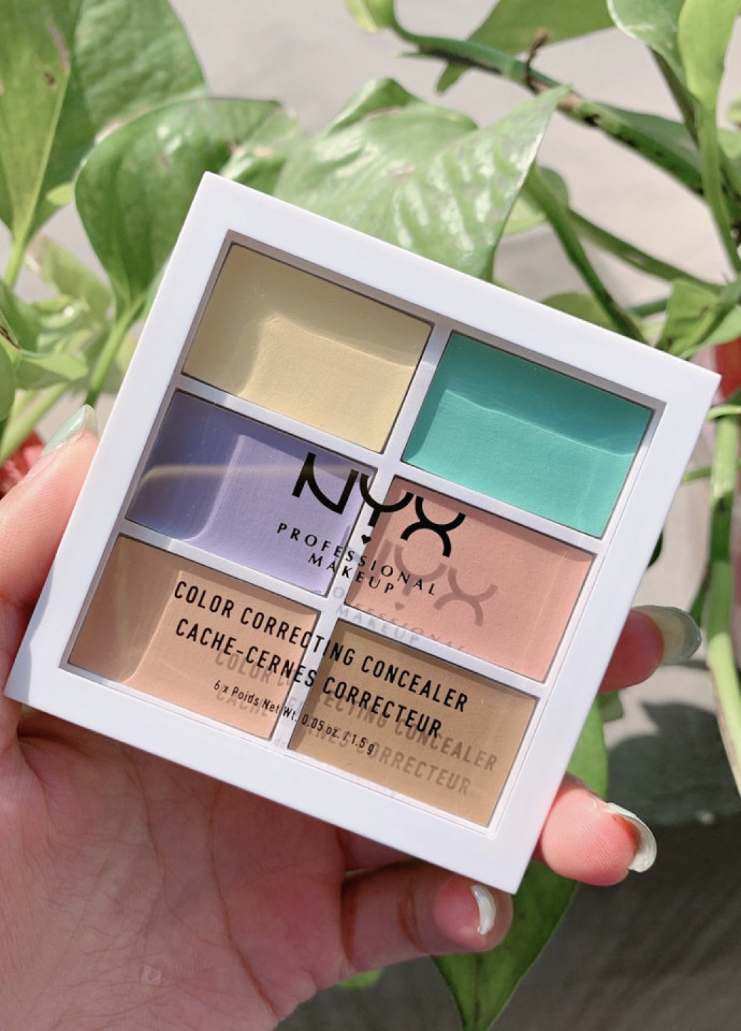 同一块NYX六色遮瑕盘,化妆师的爱用、新手的雷区,差的就是这两步