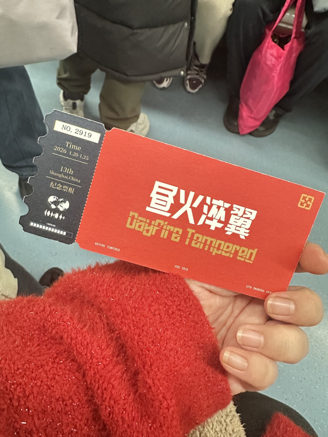 停更5年后重刷奇葩说的人,正在分成两派:有人被十年前的辩题射中眉心,有人说当年全是中产自嗨
