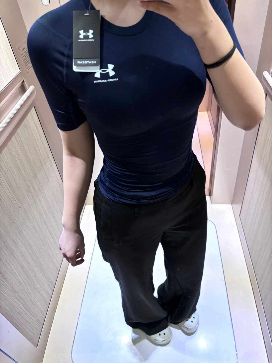 安德玛男款被女生