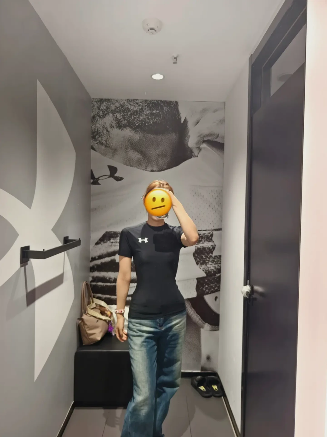 安德玛男款被女生