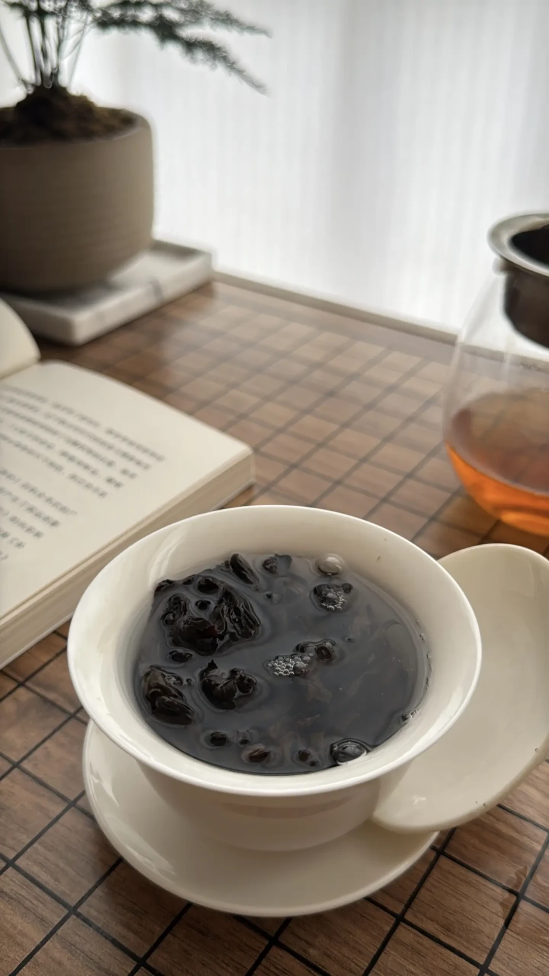 买《茶经》前，先想清楚你要读到哪一层：这本七千字小书，版本有三条路