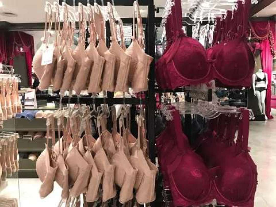 华歌尔一边收缩门店一边加码服务季:7-9月这波专柜窗口,先把尺码量准再谈买不买