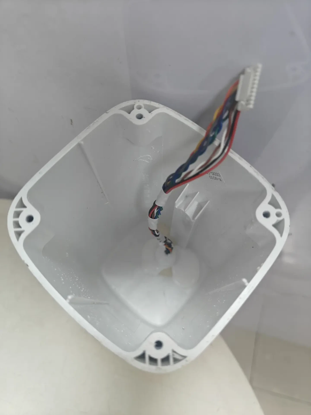 沙德尔登陆,三个台风接连砸在玉环同一个街道:我翻了几十篇户外摄像头被吹走、被泡坏的维修记录,发现大多栽在同一件事上