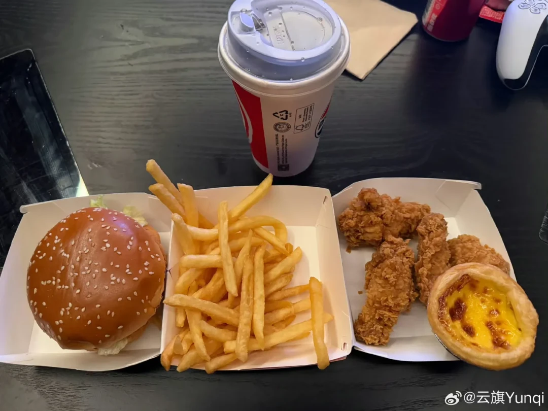 脆升升明天11:12又要被抢了:一个零食路人把克价、礼盒溢价和战报拆开算了算