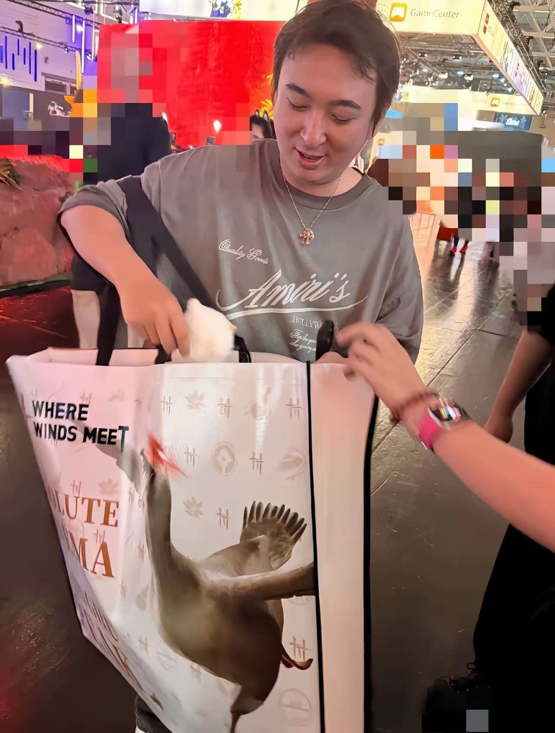 王思聪在欧洲玩了一个月:把9个偶遇帖拼起来后,这条线路里有3个普通人也用得上的时间选择