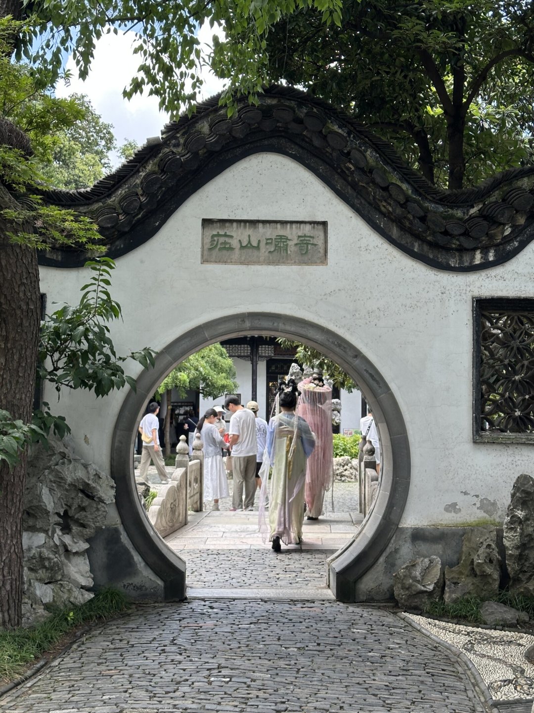 苏州园林甲天下,扬州就是“低配版”?知乎刚把这桩200年的案子翻了,中秋前两张45元的门票给你答案