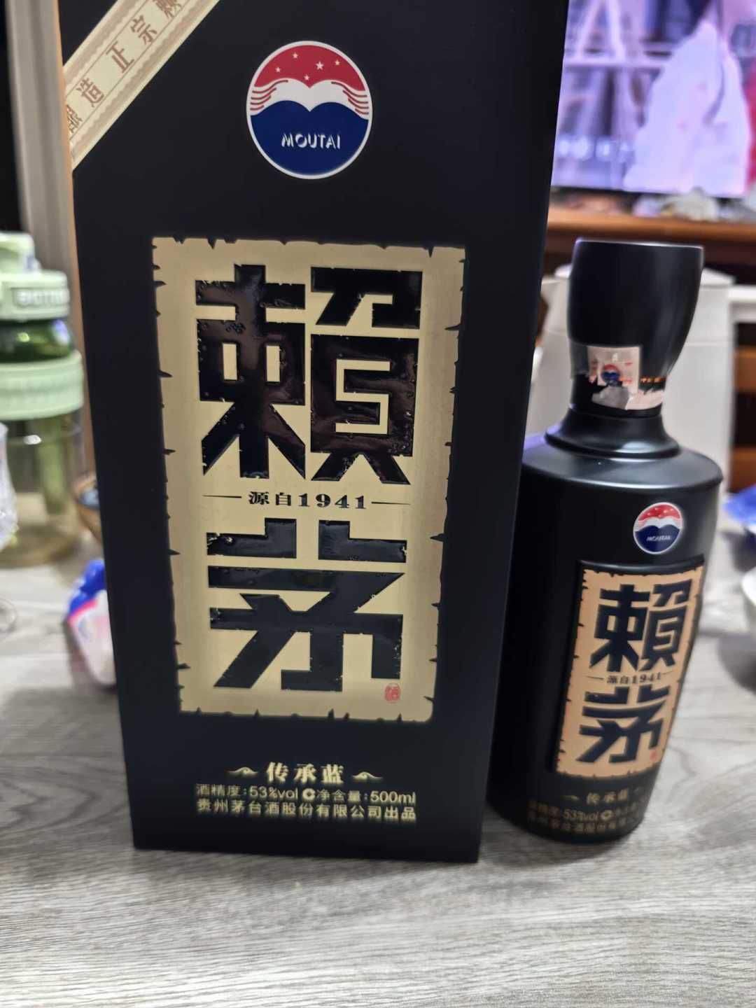 赖茅请客撑得住场面吗?从知乎吵到微博:中秋饭局,先看坐的是谁再决定开不开瓶