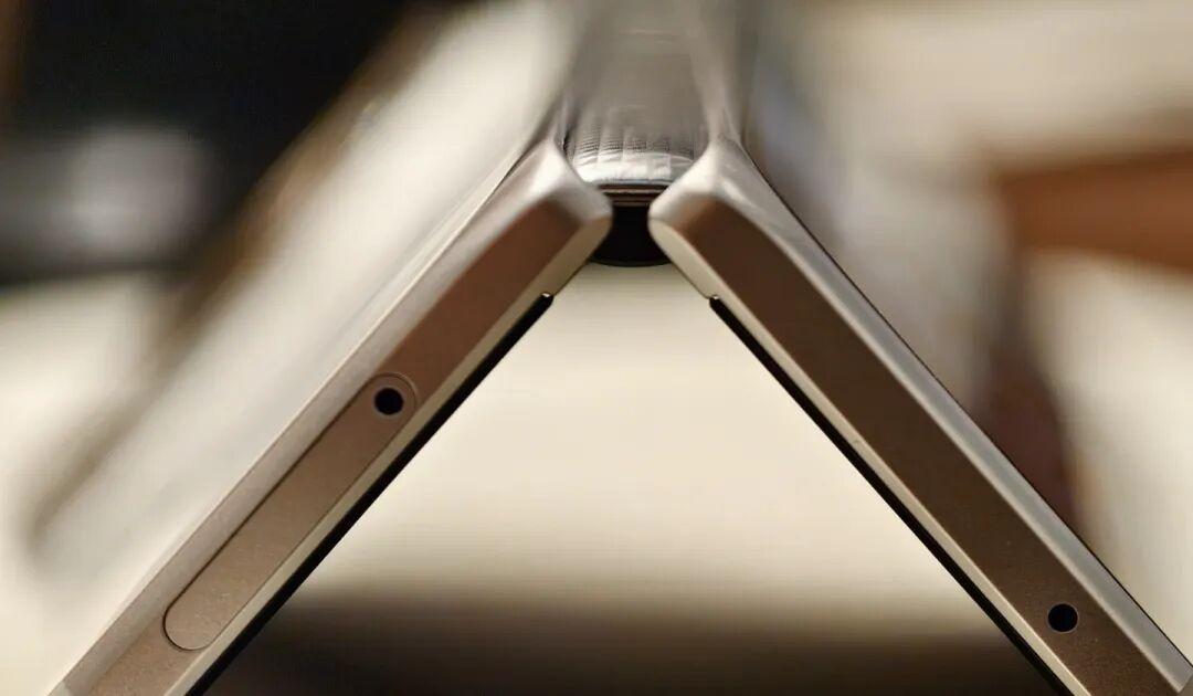 iPhone Ultra换块内屏约7787元?折叠屏换屏早就干到半台手机价了:这笔保险账,预定前先算清楚
