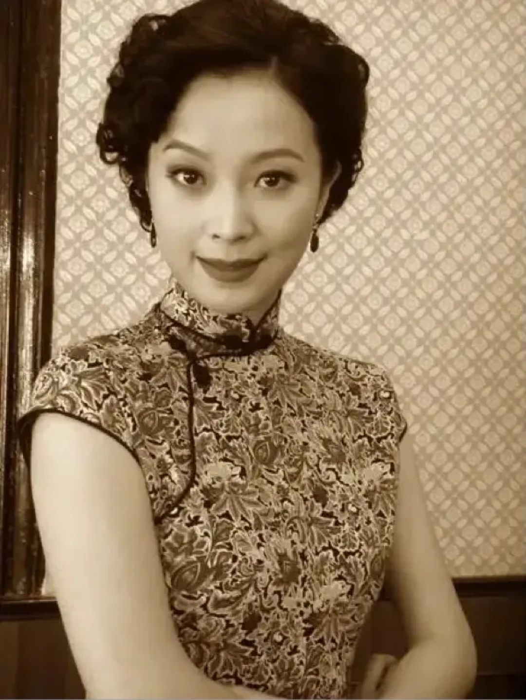 全网都说《色,戒》里的太太全是易先生的情人,原著只写了一个