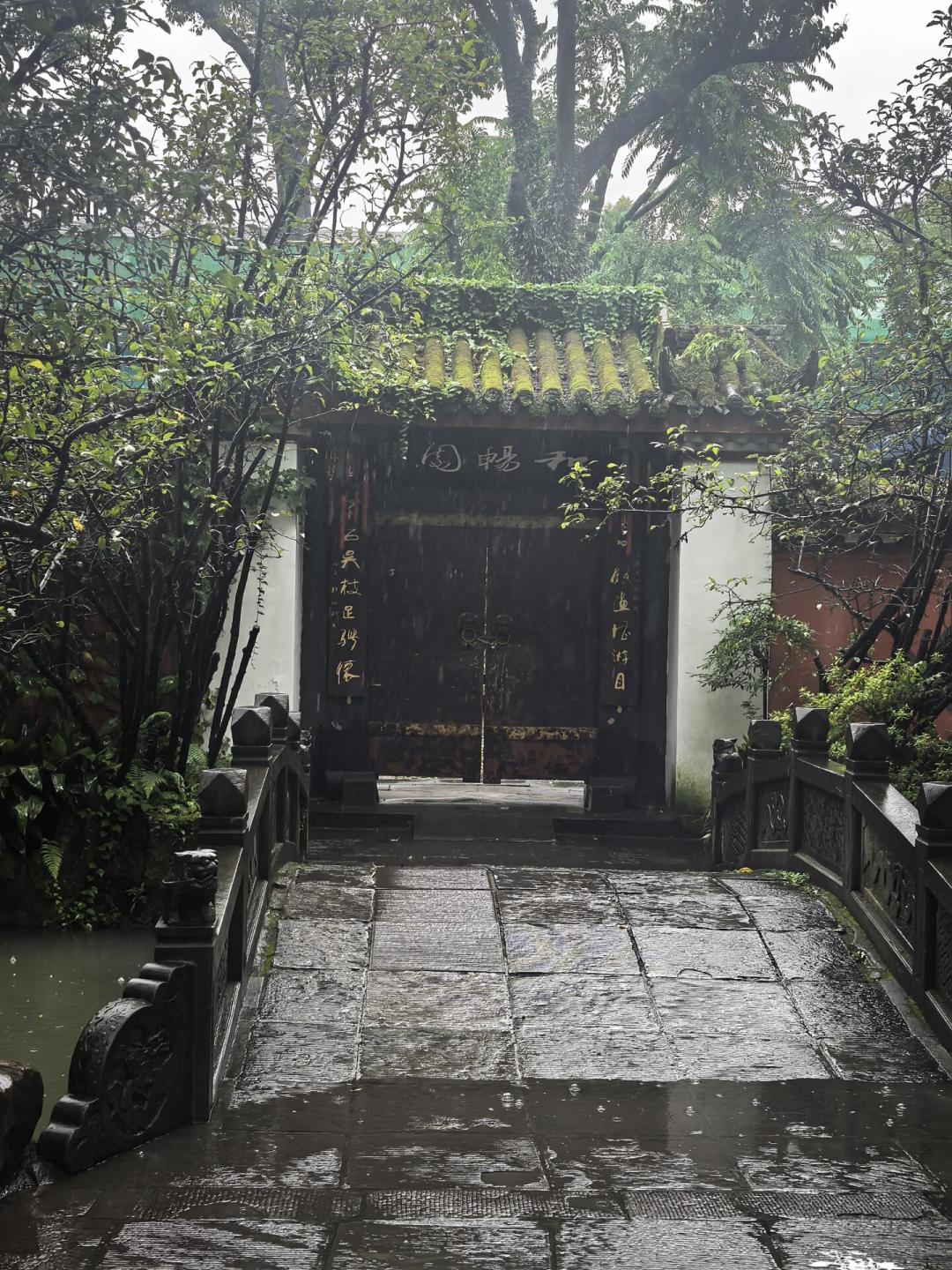 “周瑜注册猪葛亮”半年后:公司注销了,1987件心机商标被无效,但这些包装还在卖