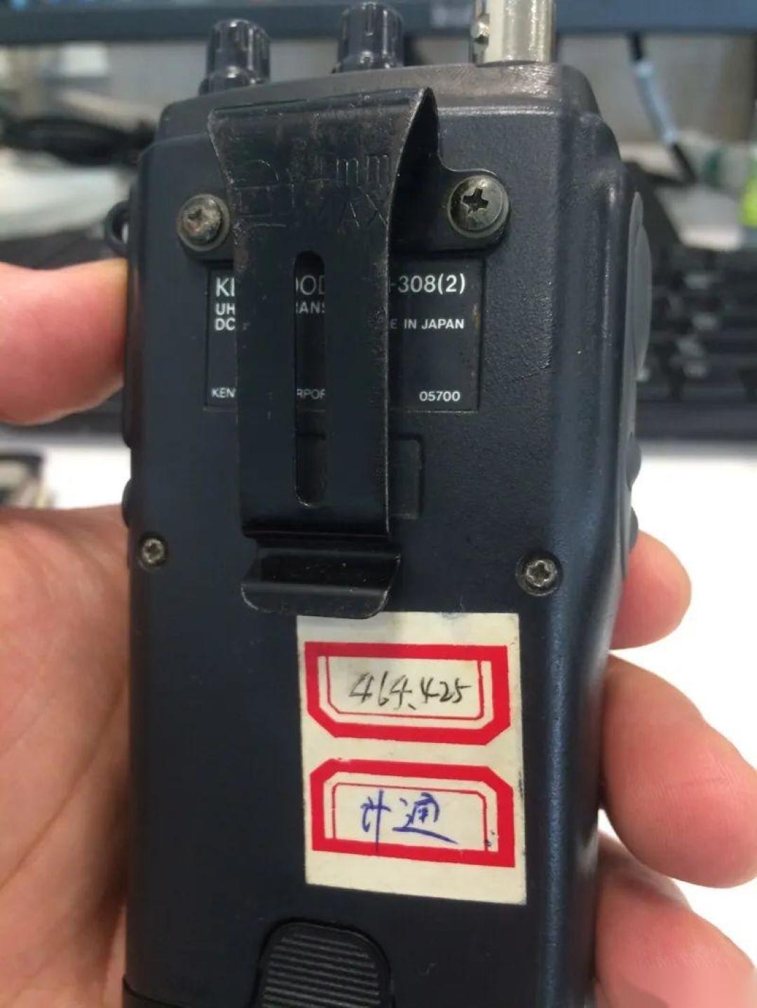 四百块以下的“建伍”对讲机,别急着付钱:查无此机的TK-F8、山寨之王TK-308,和正品建伍的价格线