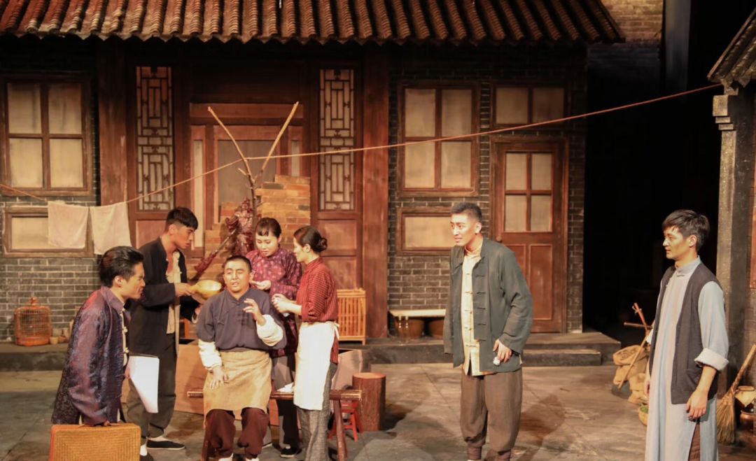 郭德纲立案后首次回应:「投诉」俩字,比
