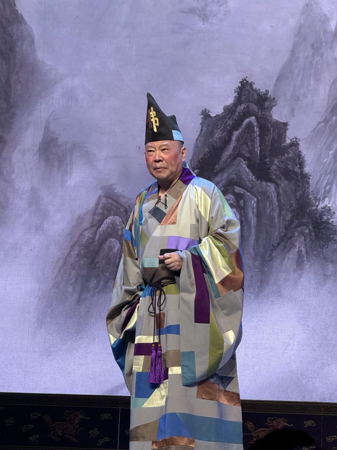 郭德纲立案后首次回应:「投诉」俩字,比