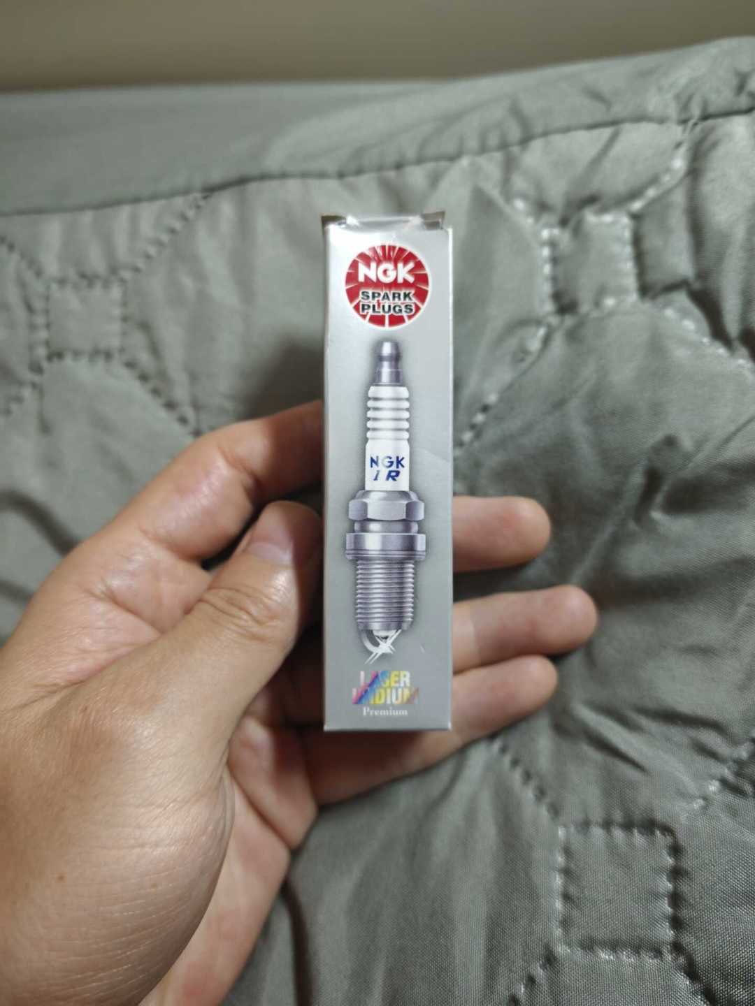 NGK火花塞到手,防伪码扫出“正品”能信吗?装之前先看“查询次数”